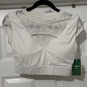 Halara Softly Zero Lace Short Sleeve Crop Yoga Top w Cut Out and Built in Bra
